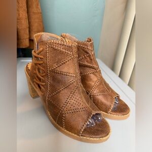 Not Rated Womens Brown Faux Leather Open Toe Ankle Boots Booties Shoes Size 7.5